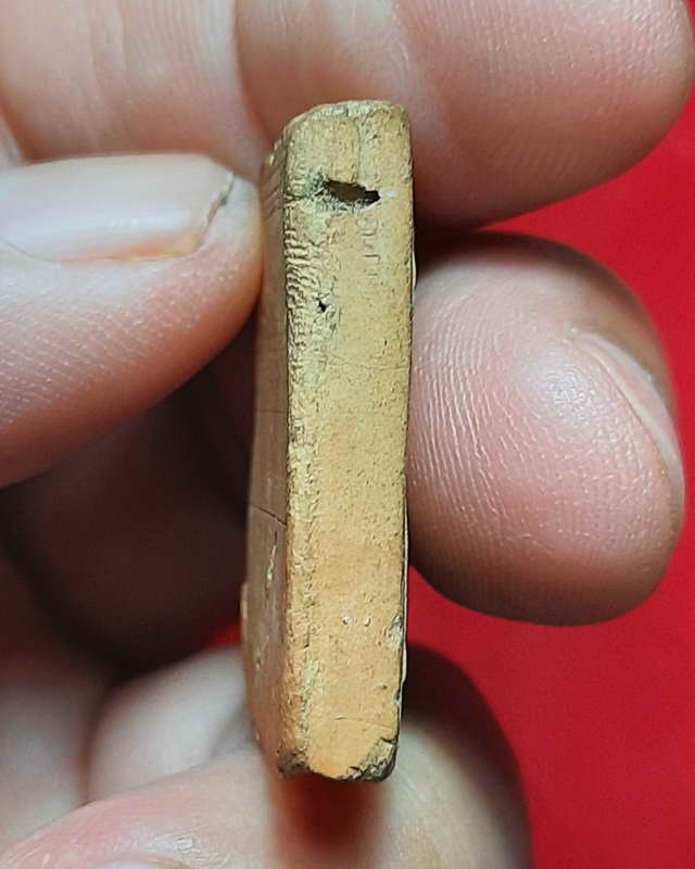 พระสมเด็จหูบายศรีเศียรโต. พิมพ์อกใหญ่ เนื้อดินผสมผง หลวงพ่อกวยวัดโฆสิตารามปี๒๕๐๐