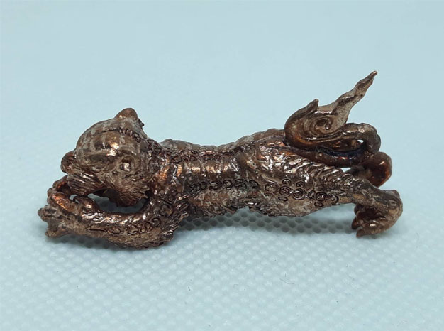 พญาเสือโคร่งตะปบทรัพย์ "พยัคฆราชา" รุ่น 1 อาจารย์พรสิทธิ์ วัดสว่างอารมณ์ จ.เชียงใหม่