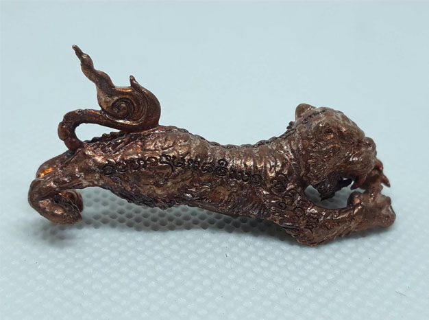 พญาเสือโคร่งตะปบทรัพย์ "พยัคฆราชา" รุ่น 1 อาจารย์พรสิทธิ์ วัดสว่างอารมณ์ จ.เชียงใหม่