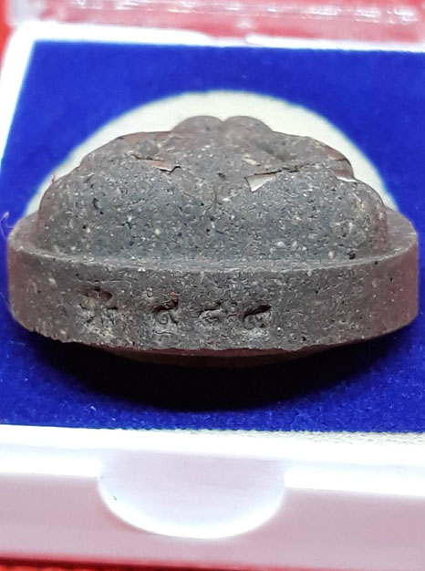 พระปิดตาพญาต่อ ชุบน้ำมันพญาว่าน อาจารย์พรสิทธิ์ วัดสว่างอารมณ์ จ.เชียงใหม่ (องค์ที่1)