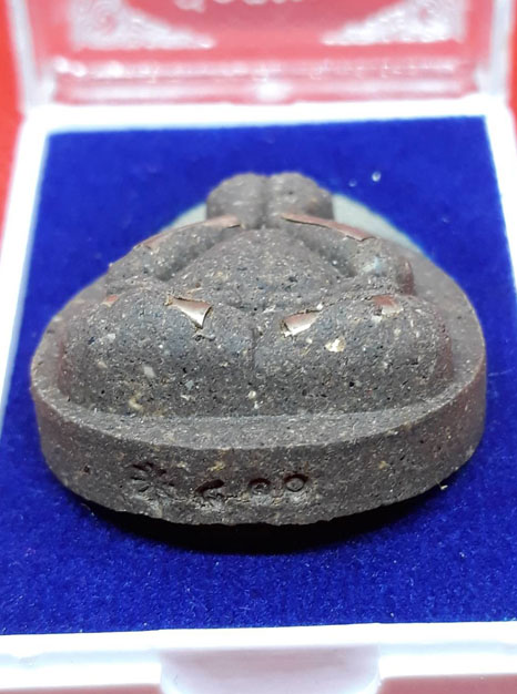 พระปิดตาพญาต่อ ชุบน้ำมันพญาว่าน อาจารย์พรสิทธิ์ วัดสว่างอารมณ์ จ.เชียงใหม่ (องค์ที่2)