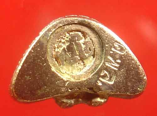 ปิดตาคูณลาภ รุ่นคูณพันล้านเสาร์๕ ปี2537 หลวงพ่อคูณ ปริสุทโธ วัดบ้านไร่ เนื้อนวโลหะ กล่องเดิม 