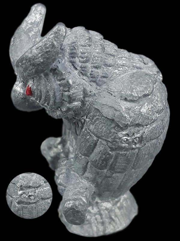 รูปหล่อรัตติกาล (นกฮูก) รุ่น3 หลวงพ่อพิน วัดคลองหวายโป่ง(วัดยางงาม) จ.ระยอง ปี2551