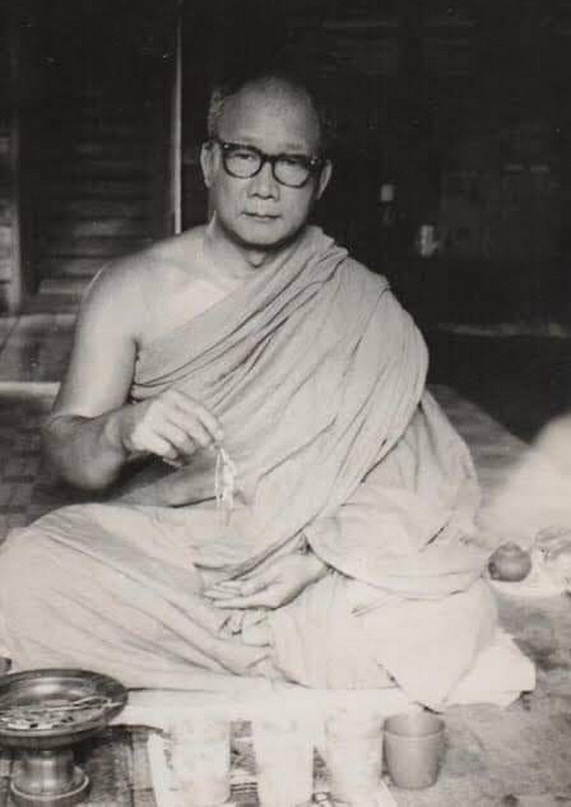 พระผงรูปเหมือน ครูบาผัด วัดศรีดอนมูล จ.เชียงใหม่ ปี34 