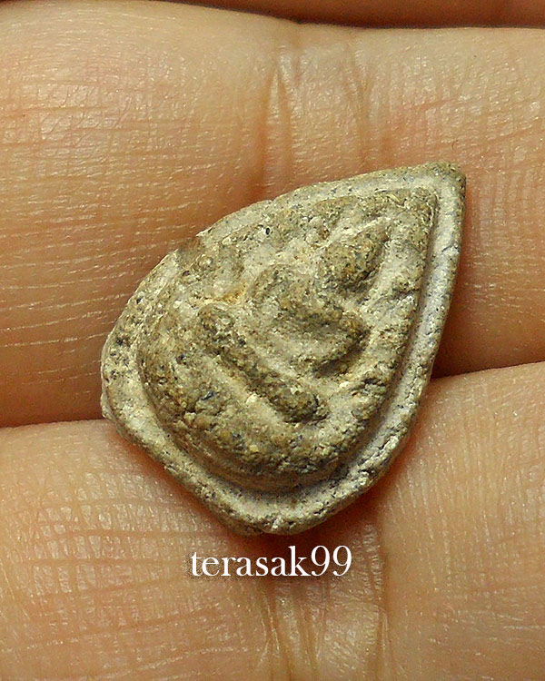 พระกลีบบัว ปลัดใบฎีกาเกลี้ยง วัดสุทัศน์เทพวราราม กทม.ราคาเบาๆ(องค์ที่2)