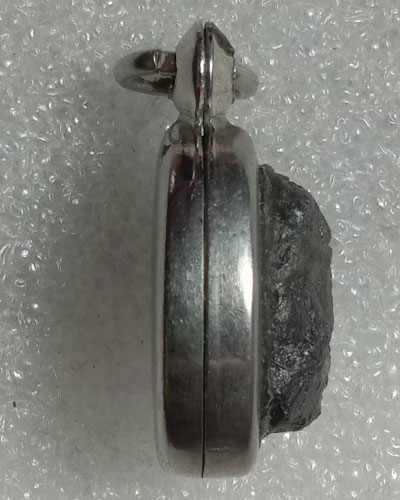 แร่เหล็กไหล ธาตุกายสิทธิ์