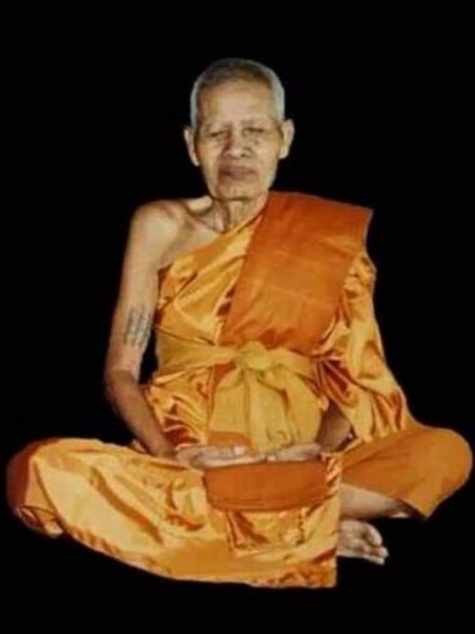 พระขุนแผนเคลือบ หลวงปู่ชื้น วัดญาณเสน รุ่นสมบูรณ์ทรัพย์