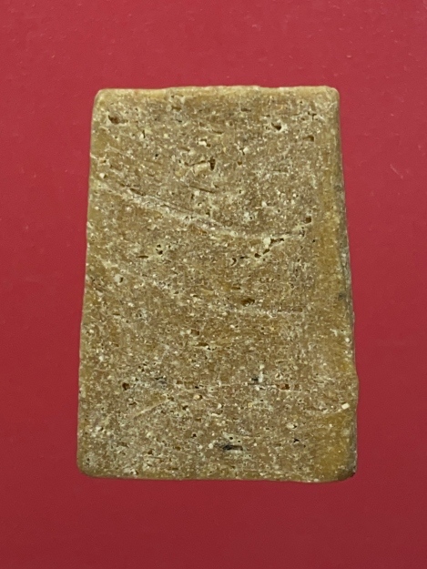 พระสมเด็จพิมพ์คะแนนหลังเรียบ เนื้อผงน้ำมัน ปี 2515 หลวงพ่อกวย วัดโฆสิตาราม จ.ชัยนาท