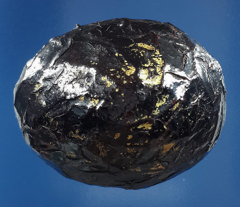 เบี้ยแก้ถักเชือกลงรัก