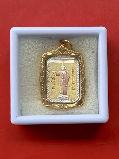 หลวงพ่อทันใจ รวยเศรษฐี  ด้านหลังยันต์ 5 แถว