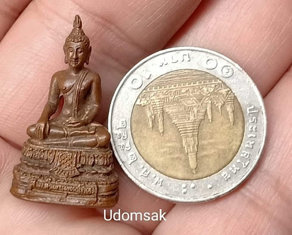 รูปหล่อลอยองค์ สมเด็จพระพุทธโคดม วัดไผ่โรงวัว จังหวัดสุพรรณบุรี