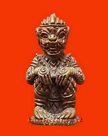 หนุมานมหาปราบ หลวงพ่อชุบ วัดวังกระแจะ รุ่นแรก เนื้อนวโลหะ ฝังตะกรุดเงินอุดผงใต้ฐาน สวยมากค่ะ