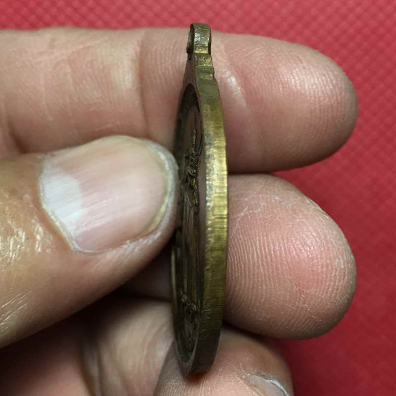 เหรียญหลวงปู่แหวน สุจิณโณ วัดดอยแม่ปั๋ง จ.เชียงใหม่ รุ่นชนะศึก ปี 2520 