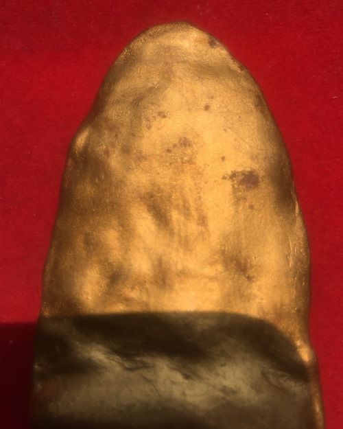 พระเนื้อดิน ทาทอง หลวงพ่อนารถ วัดศรีโลหะราษฎร์บำรุง จ.กาญจนบุรี