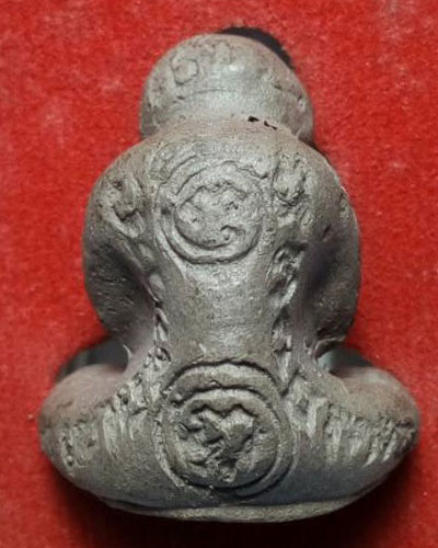  พระปิดตาหลวงพ่อเงิน วัดโพรงงู จ.พัทลุง เนื้อมหาว่าน ตะกรุด 3 ดอก พิมพ์ใหญ่ รุ่น มหาเวทย์ มหาบารมี