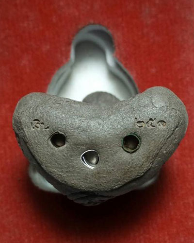  พระปิดตาหลวงพ่อเงิน วัดโพรงงู จ.พัทลุง เนื้อมหาว่าน ตะกรุด 3 ดอก พิมพ์ใหญ่ รุ่น มหาเวทย์ มหาบารมี