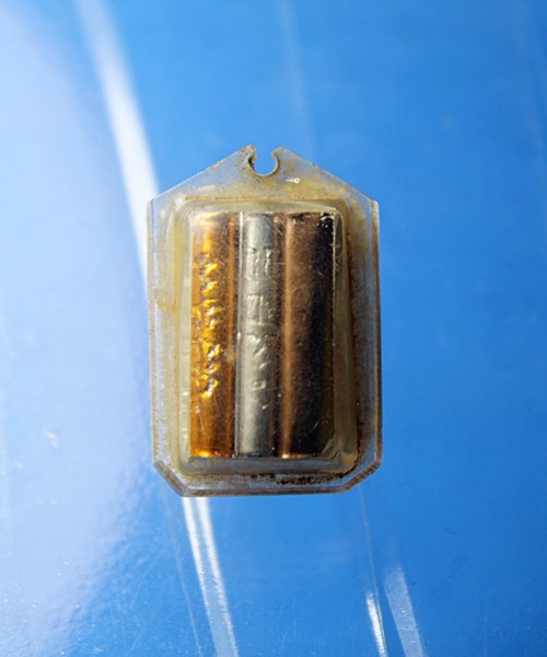 B367รูปถ่ายเก่า พร้อมตะกรุด 3 ดอก อาจารย์จำลอง เลี่ยมเก่าเดิม ๆ