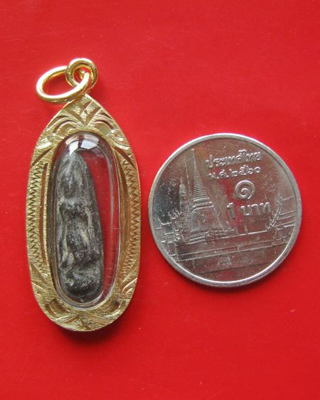 พระทุ่งเศรษฐี เนื้อดิน กรุสุพรรณบุรี หลวงพ่อแล วัดพระทรง จ.เพชรบุรี ปี 2515 พร้อมเลี่ยมกรอบทองไมครอน