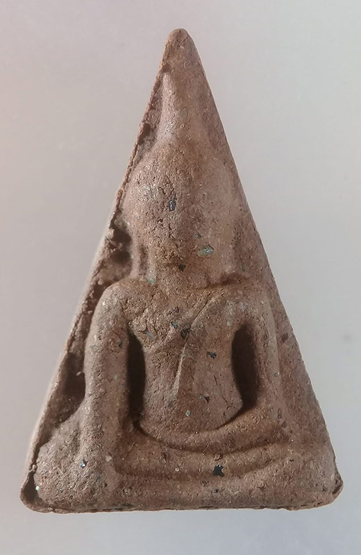 พระนางพญา พิมพ์เข่าโค้ง สมเด็จพระเทพฯ 4 รอบ ออกปี 2546 ตะกรุดเนื้อเงินหลวงพ่อคูณ วัดบ้านไร่ #A2   