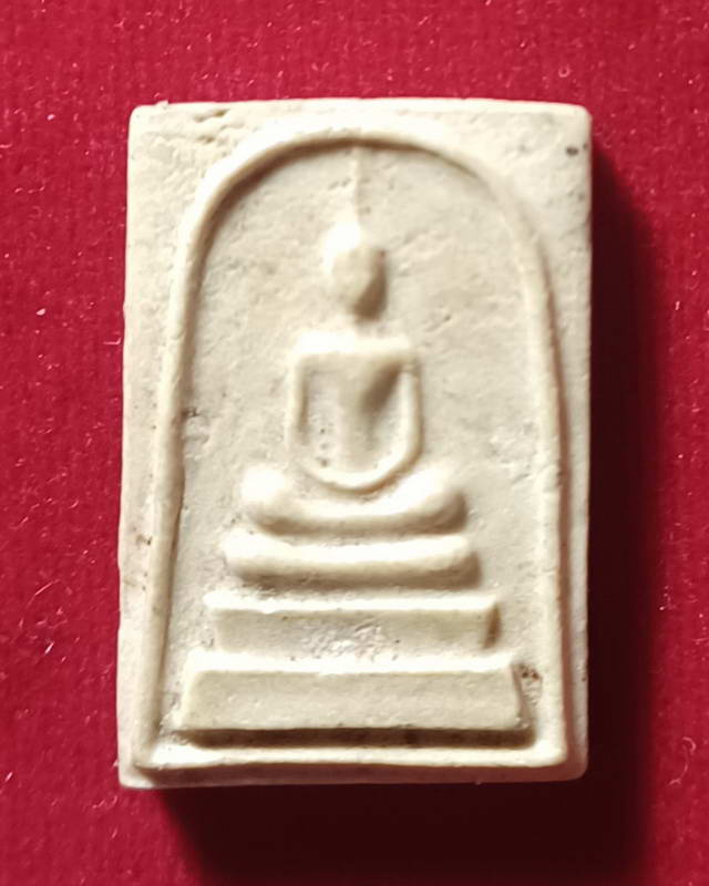 สมเด็จคะแนนหลังรูปหลวงพ่อสงวน วัดไผ่พันมือ สุดยอดเมตตามหานิยมแห่งสุพรรณบุรี