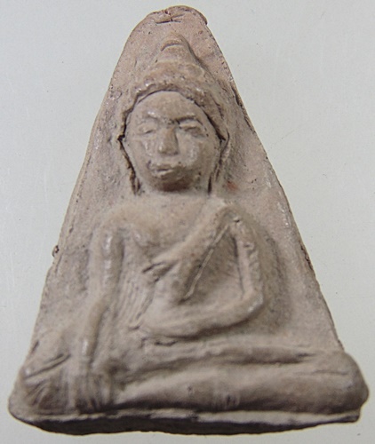 พระพุทธเนื้อดิน