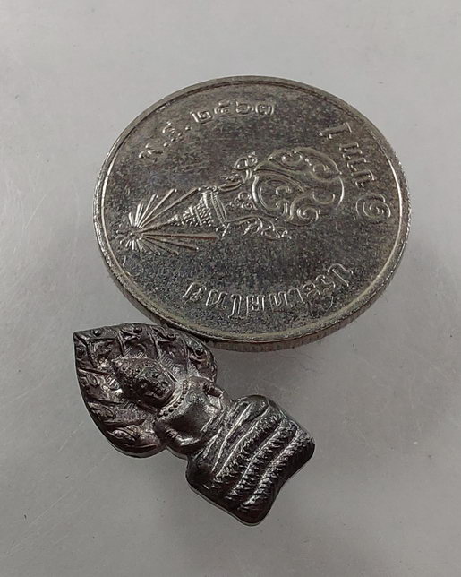 " เหรียญ พระนาคปรก เสาร์๕ คูณพันล้าน หลวงพ่อคูณ ปริสุทโธ วัดบ้านไร่ จ.นครราชสีมา ปี 2537 เนื้อเงิน ส