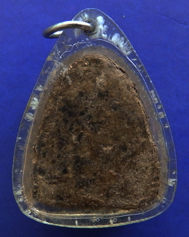 ปิดตาหลวงพ่อนิยม วัดตะเคียนเตี้ย จ.ชลบุรี ยุคต้น หลังเรียบ สูง 2.5 ซ.ม. เลี่ยมเก่า