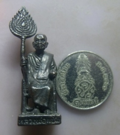 **วัดใจ**รูปหล่อนั่งถือพัดยศ หลวงพ่อแช่ม วัดฉลอง ออกวัดในหาน จ.ภูเก็ต**สวยๆ