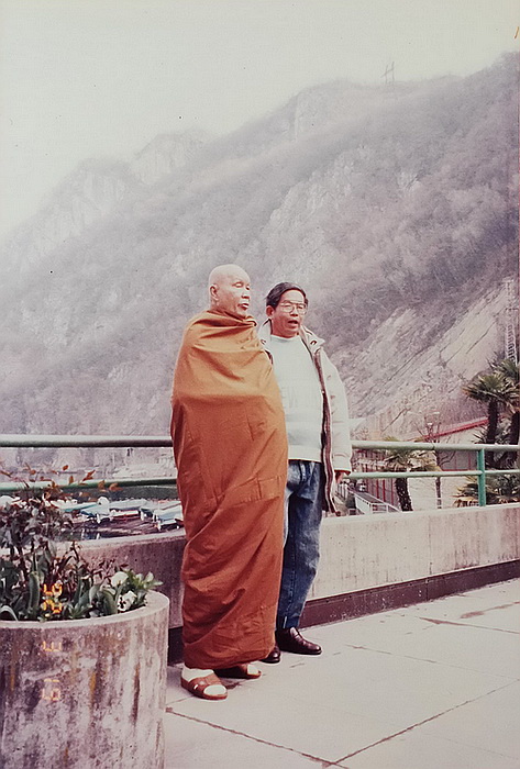 ประคำมือผงว่านเกสร 108 หลวงพ่ออุตตมะ วัดวังก์วิเวการาม อ.สังขละบุรี จ.กาญจนบุรี