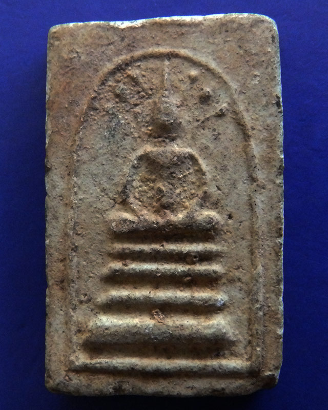 สมเด็จฐาน 4 ชั้น สูง 3.3 ซ.ม. พระบ้านเก่าเก็บหลายสิบปี