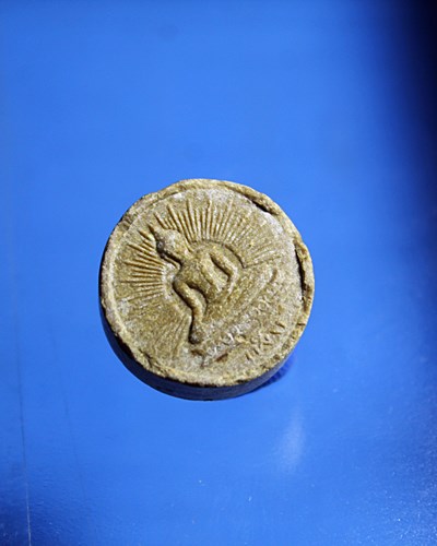 B703หลวงพ่อเพ็ง รุ่นจันทร์เพ็ญ เนื้อผง วัดอ้อมน้อย จ.สมุทรสาคร