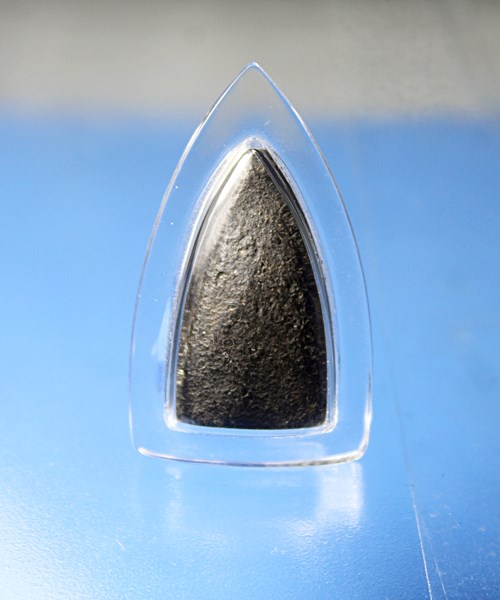 B282พระชัยวัฒน์ครึ่งซีก พิมพ์วัดแหลมฟ้าผ่า เนื้อดิน ท่านเจ้าคุณศรีฯ(สนธิ์) วัดสุทัศน์ฯ เสนอพิมพ์พระช