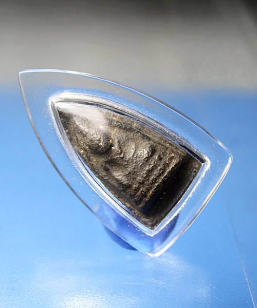 B282พระชัยวัฒน์ครึ่งซีก พิมพ์วัดแหลมฟ้าผ่า เนื้อดิน ท่านเจ้าคุณศรีฯ(สนธิ์) วัดสุทัศน์ฯ เสนอพิมพ์พระช