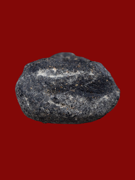 ปิดตาเม็ดบัวหลวงปู่เอี่ยม วัดหงษ์ จังหวัดปทุมธานี เนื้อผงคลุกรัก พร้อมบัตรรับประกันพระแท้