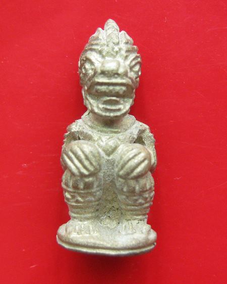 หนุมาน หลวงปู่เกลี้ยง วัดโนนแกด จ.ศรีสะเกษ รุ่นเจริญพรบน เนื้อทองผสม ออก ปี ๕๔  กล่องเดิม