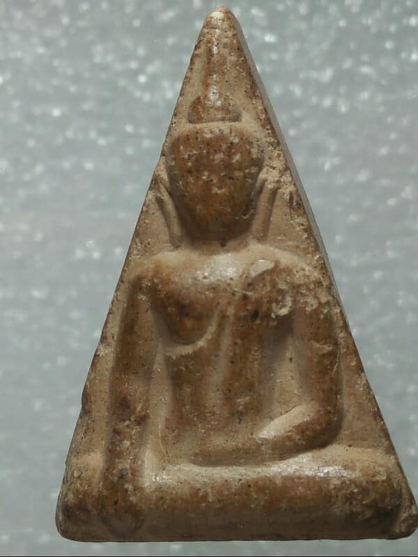 พระนางพญา หลวงปู่อ่อน วัดเนินมะเกลือ พิษณุโลก 