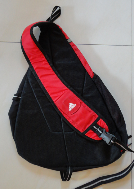 กระเป๋า ADIDAS ของแท้ สะพายหลัง-ข้าง สวยๆเลย