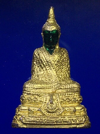 พระแก้วมรกต ทรงเครื่องฤดูหนาว วัดพระศรีรัตนศาสดาราม โลหะหล่อลอยองค์ กรุงเทพฯ 