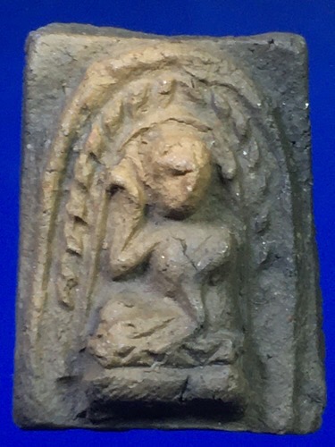 พระชุดมงคลมหาลาภ ปี 2499 พิมพ์นางกวัก เนื้อดินเผา แม่ชีบุญเรือนเสก ผิวพระเดิมๆไม่ผ่านการใช้