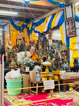 พระพุทธโสธรเนื้อโลหะ ลงยา 3 กษัตริย์ ขนาดตั้งหน้ารถ พิธีดี