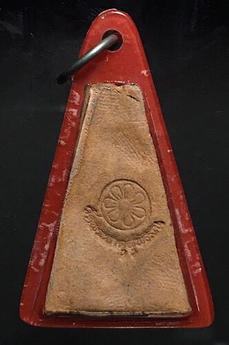 พระผงสุพรรณ ปลุกเสกอินเดีย เนื้อดิน ปี18