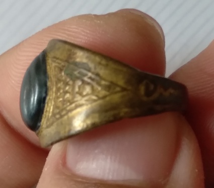 แหวนหัวแร่หลวงพ่ออิ่ม วัดหัวเขา จ.สุพรรณบุรี