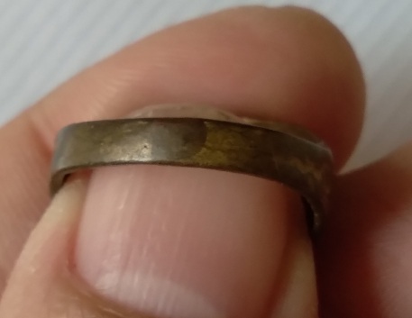 แหวนหัวแร่หลวงพ่ออิ่ม วัดหัวเขา จ.สุพรรณบุรี