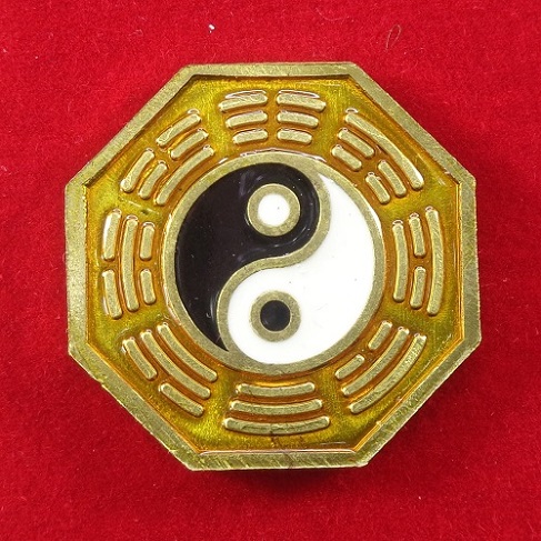 เหรียญหยินหยาง 168 พิธีปลุกเสกไทย - จีน วัดมะขาม และ วัดศาลเจ้า แป๊ะโรงสี เนื้อทองทิพย์ลงยา