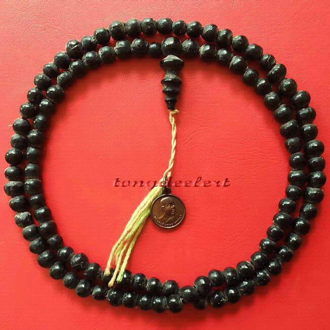 ประคำผงว่านเกสร108 รุ่นแรก หลวงพ่ออุตตมะ วัดวังก์วิเวการาม จ.กาญจนบุรี มีเหรียญห้อยปลายประคำด้วยค่ะ