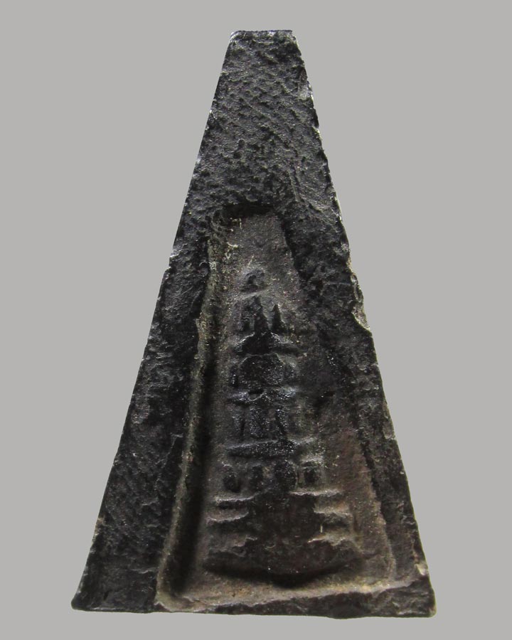 พระอู่ทองออกศึก พิมพ์ผงสุพรรณ วัดพระศรีรัตนมหาธาตุ สุพรรณบุรี ปี 2510(หลวงพ่อมุ่ยเสก)