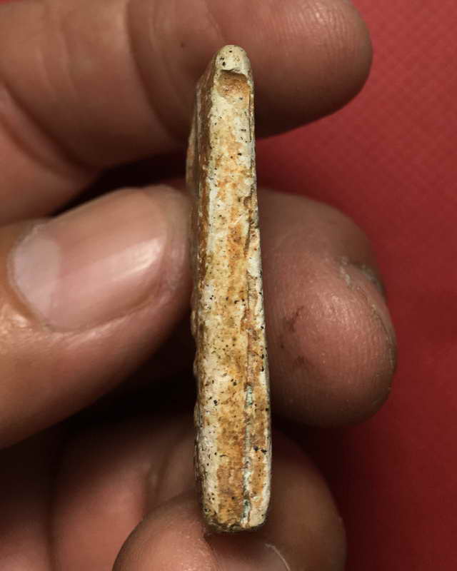 พระสมเด็จสามชั้นเนื้อผงชอล์คหลวงปู่อ่อน วัดหนองไผ่ ไพศาลี นครสวรรค์