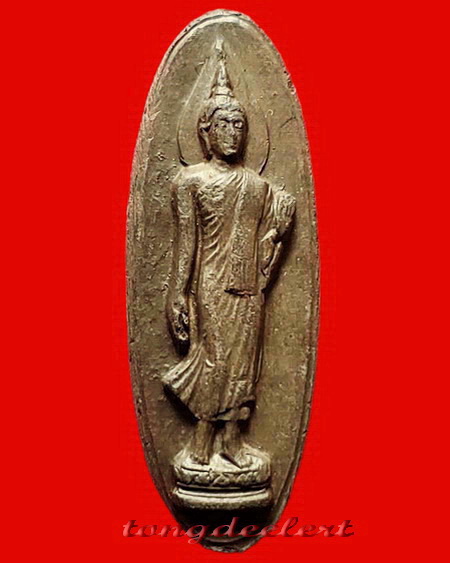 พระลีลา 25 พุทธศตวรรษ เนื้อแร่ จมูกโด่ง หายาก สวยมากค่ะ