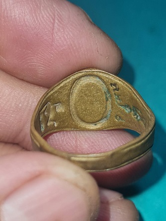 แหวนหัวเมฆพัด หลวงพ่ออิ่ม วัดหัวเขา สุพรรณบุรี