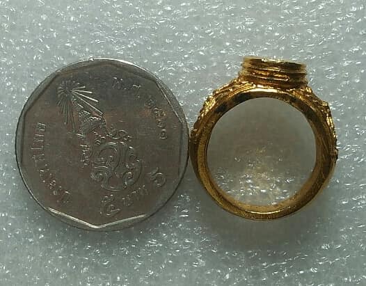 แหวนหลวงพ่อทองสุข  เนื้อกะไหล่ทอง ไม่ทราบวัด 